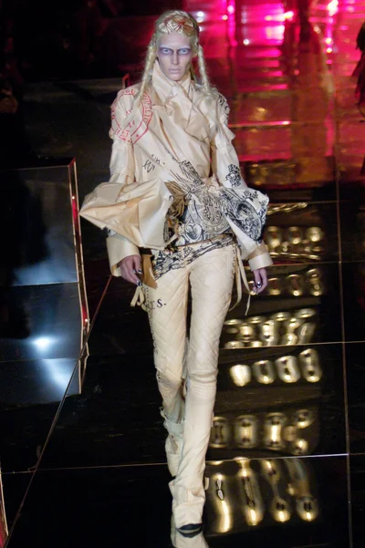 Look 11
